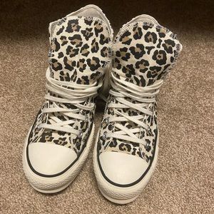 Converse high tops Cheetah print 7.5.